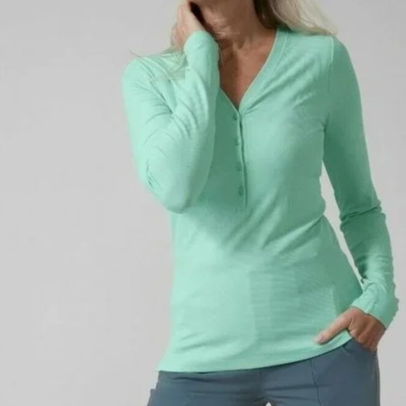 NWOT Athleta Uptempo Ribbed Henley Top in Mint - Picture 1 of 10